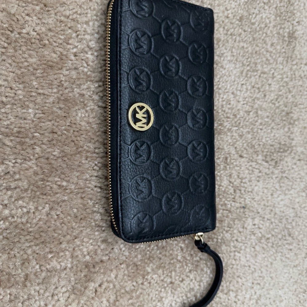 Michael Kors Embossed Black and Gold Key Holder
